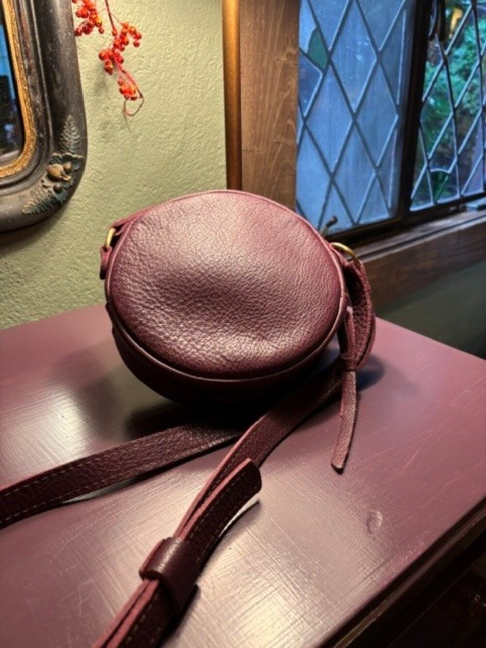 Portland Leather Circle Crossbody ~ Small ~ PLUM - Picture 3 of 5